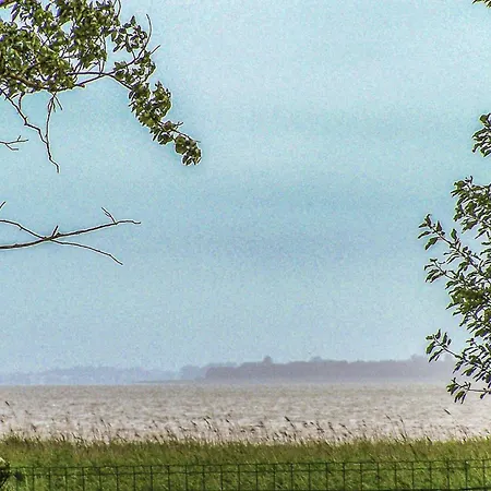 Сasa de vacaciones 2 Bedroom Cozy In