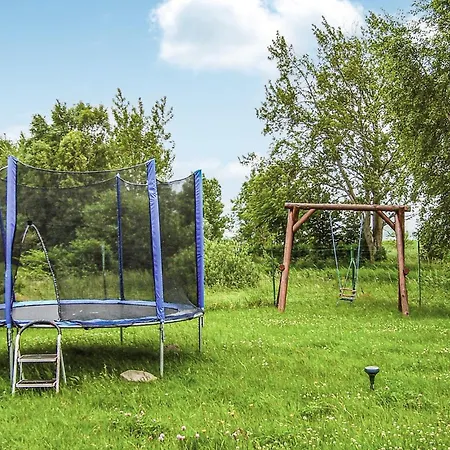 2 Bedroom Cozy In Сasa de vacaciones Osieki (Koszalin)