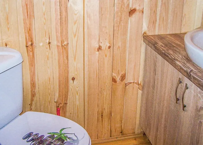 Σπίτι διακοπών 2 Bedroom Cozy In Osieki (Koszalin)