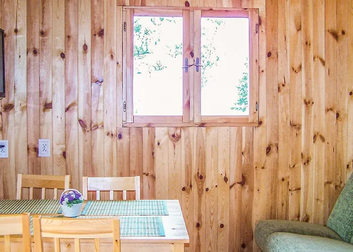 Σπίτι διακοπών 2 Bedroom Cozy In *